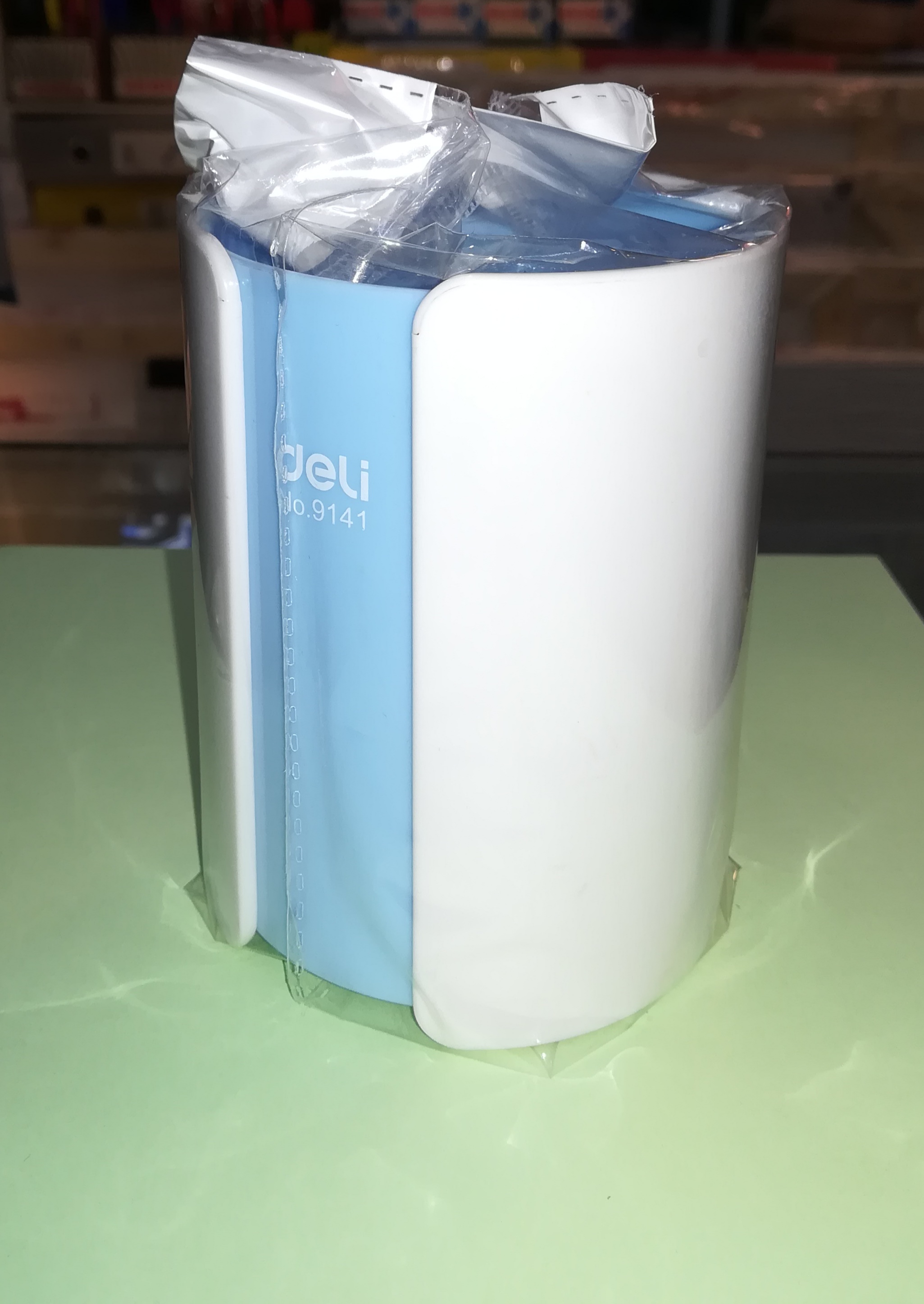 لیوان رومیزی deli